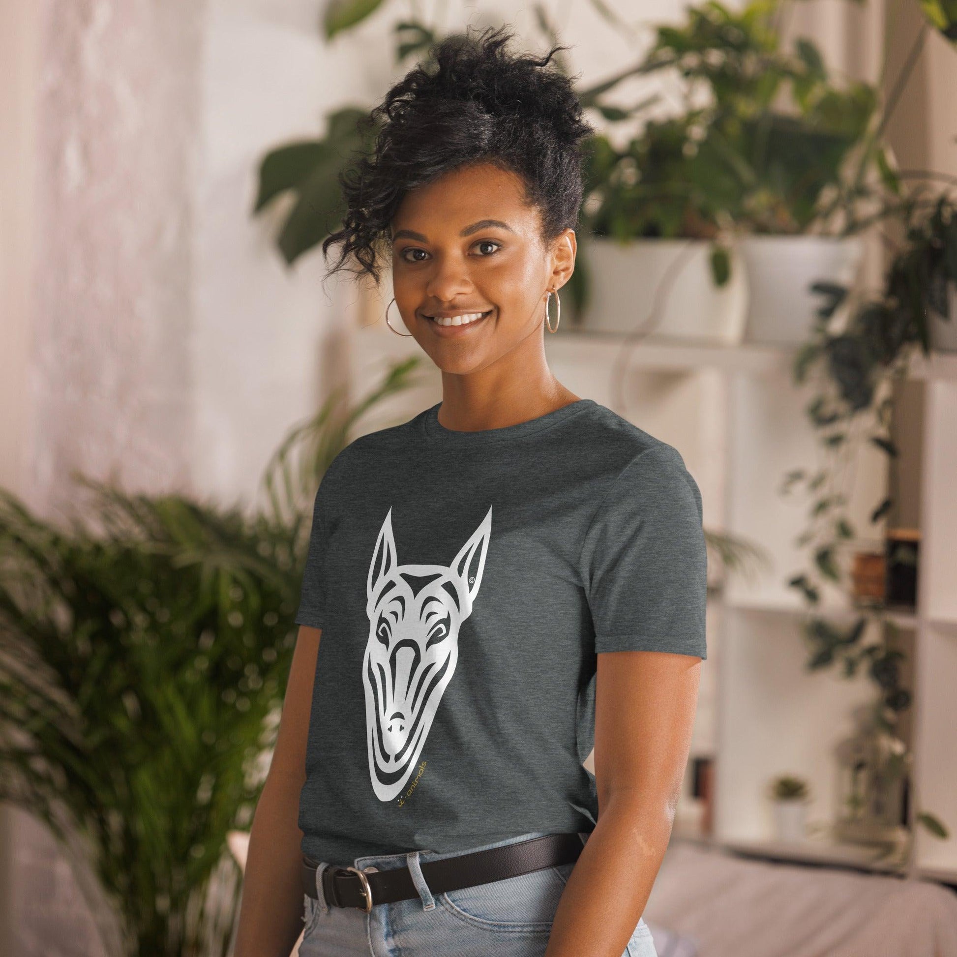 Camiseta unissex de manga curta - Doberman - Tribal i-animals