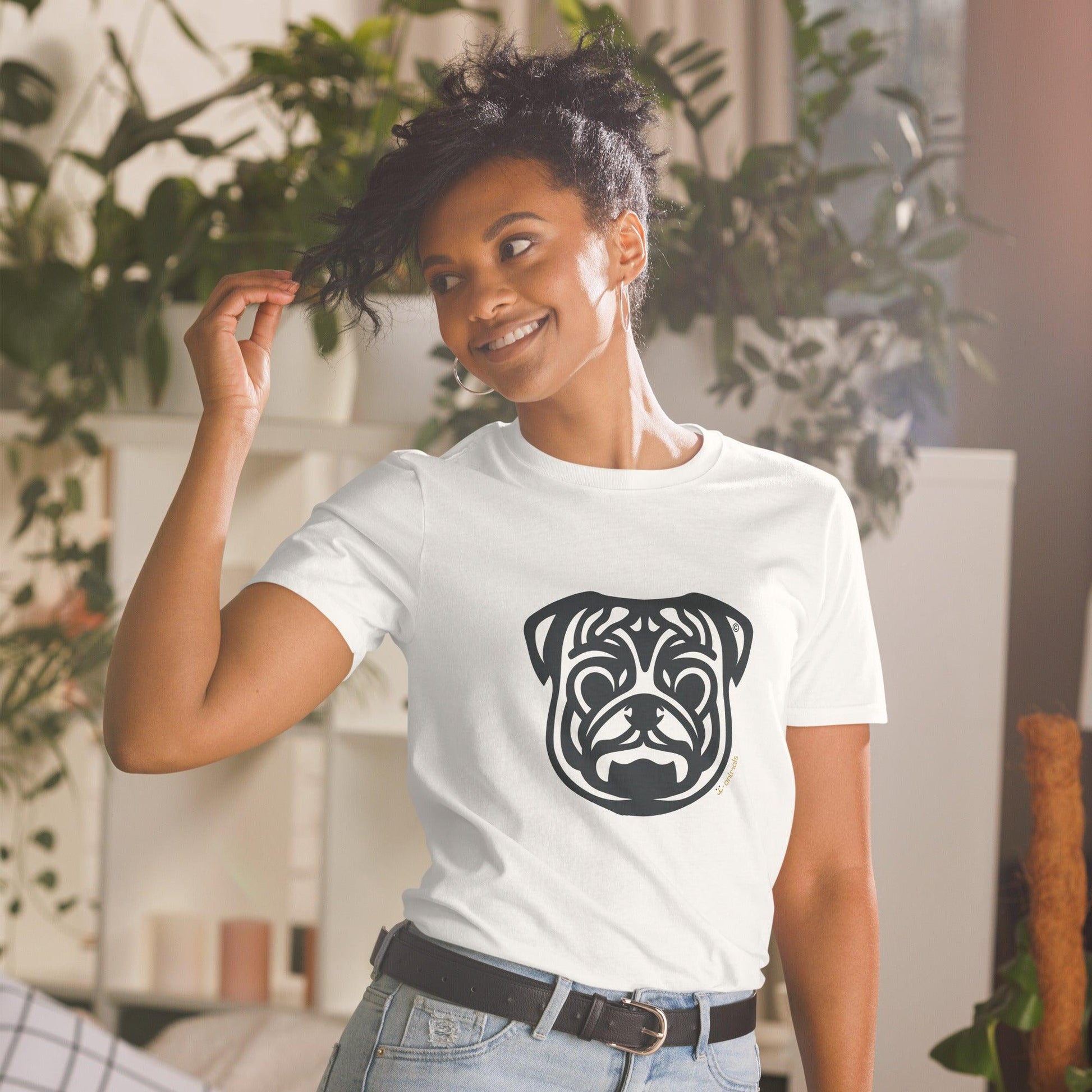 Camiseta unissex de manga curta - Pug - Tribal - Cores Claras i-animals