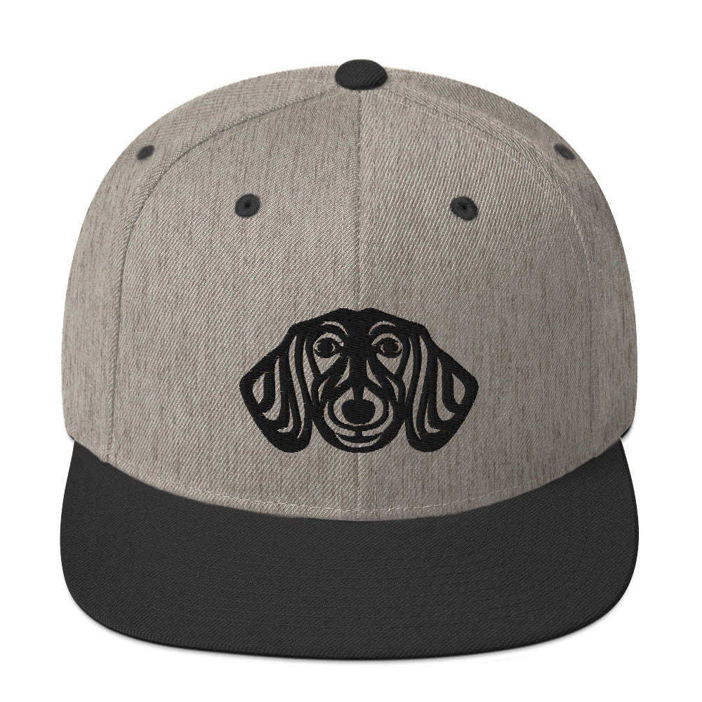 Boné Snapback Dachshund - Tribal - Cores claras - i-animals