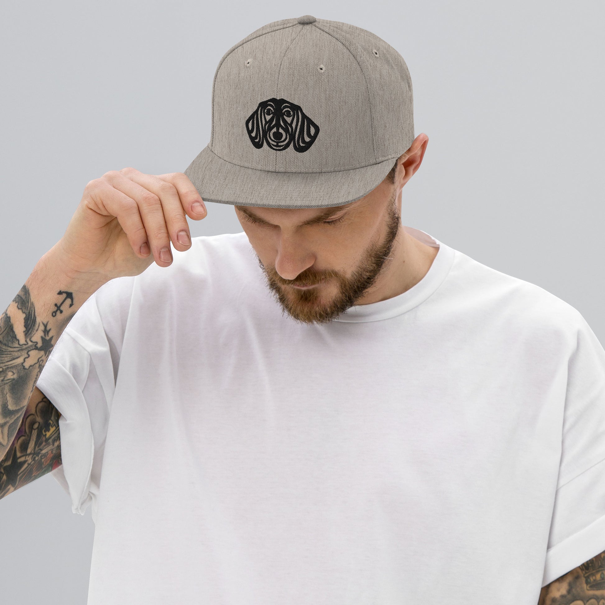 Boné Snapback Dachshund - Tribal - Cores claras - i-animals