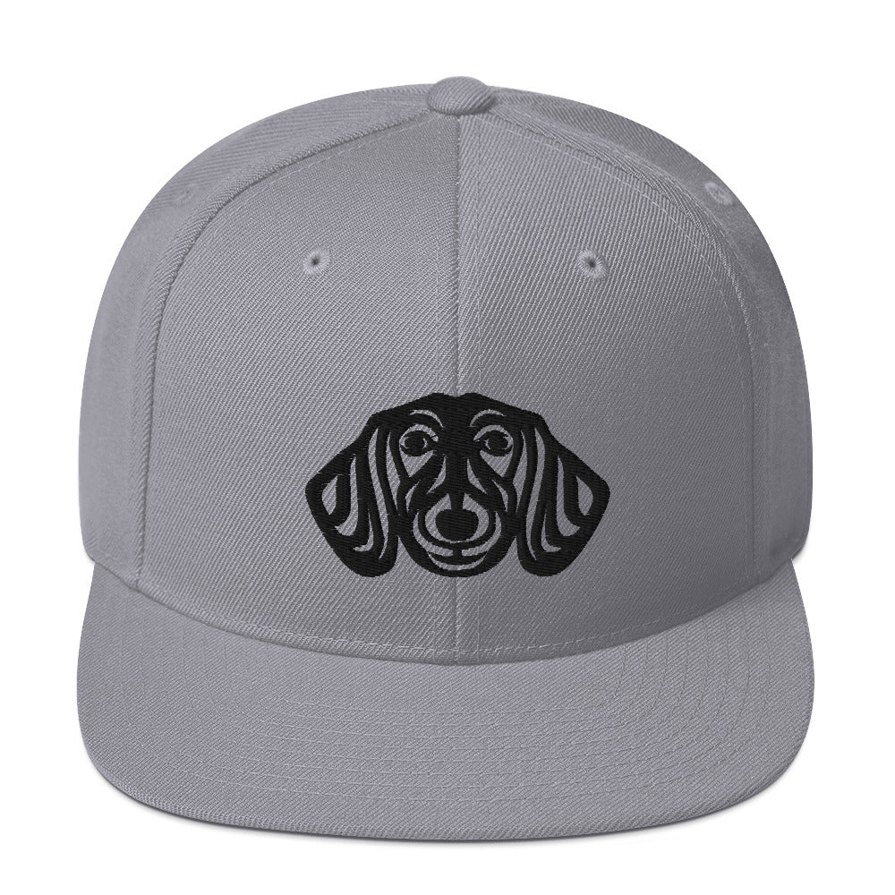 Boné Snapback Dachshund - Tribal - Cores claras - i-animals