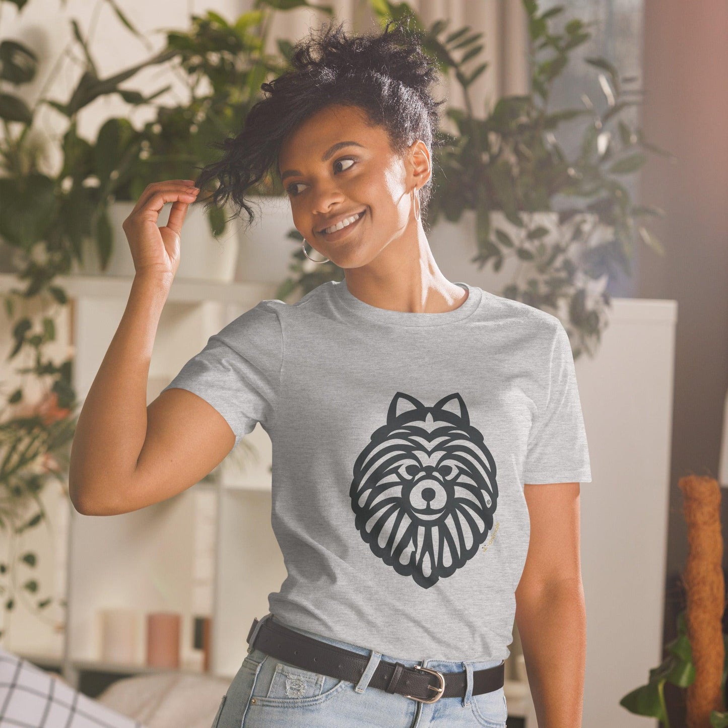 Camiseta unissex de manga curta - Spitz Alemão - Tribal - Cores Claras - i-animals
