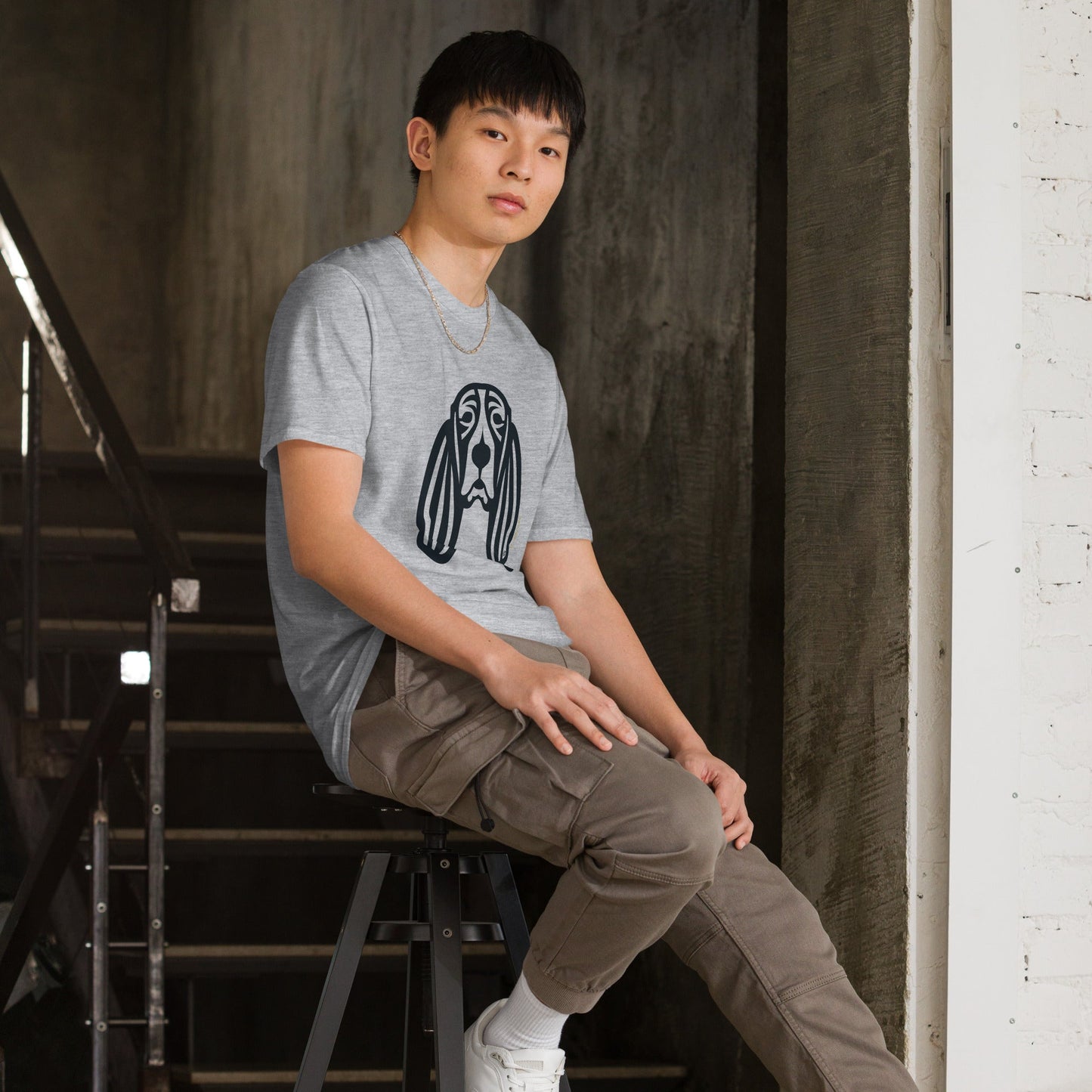 Camiseta unissex de manga curta - Basset Hound - Tribal - Cores Claras i-animals